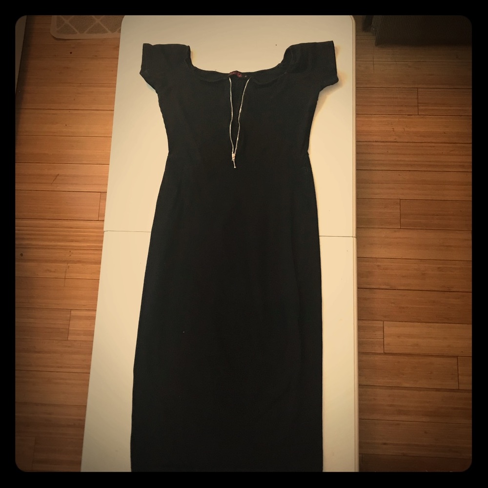 Off the shoulder tight knee dress